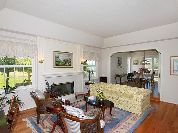 2nd image of 5677 Oak Knoll Ln