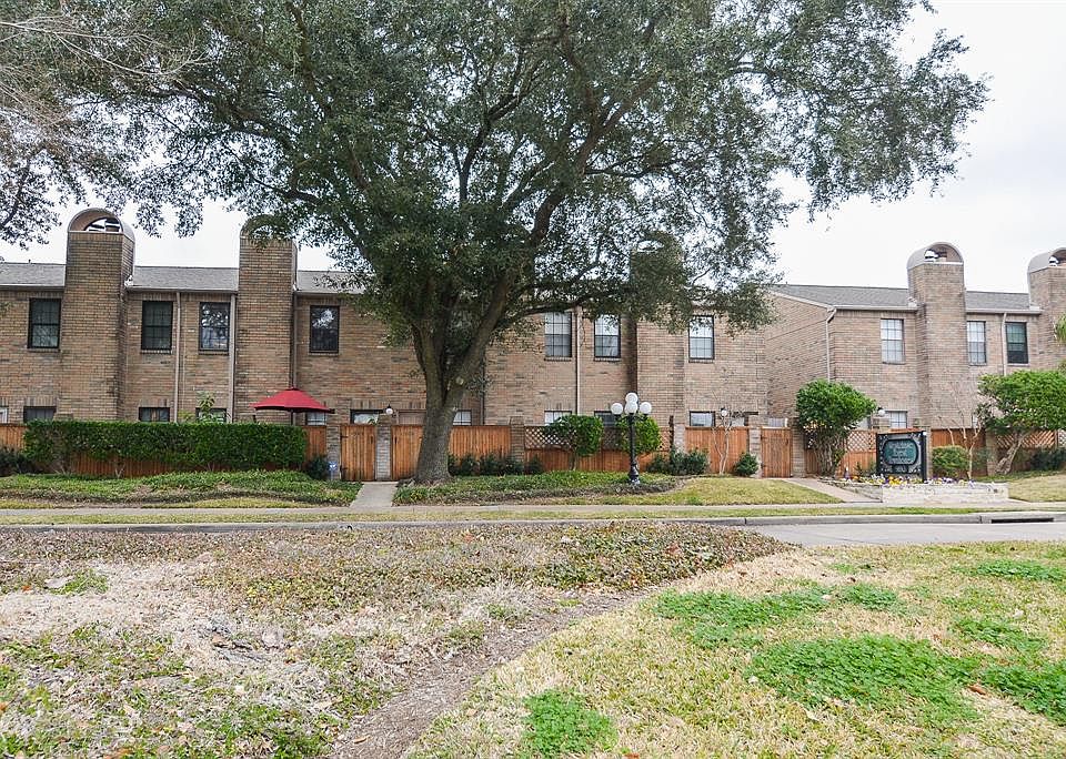 1st image of 9850 Pagewood Ln APT 1201
