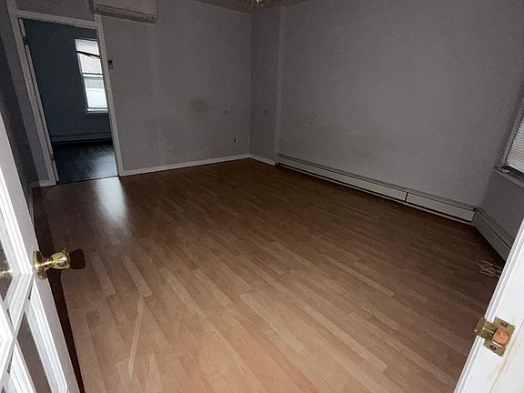 5th image of 243 Liberty Ave #1L