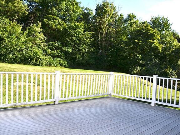 4th image of 302 Scarlet Peak Ct