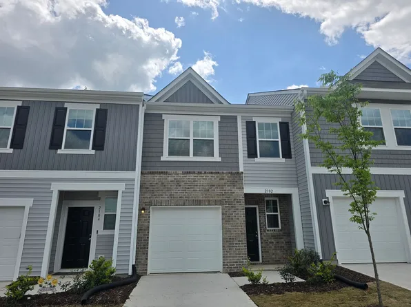 2102 Trailside Dr, Durham, NC 27704