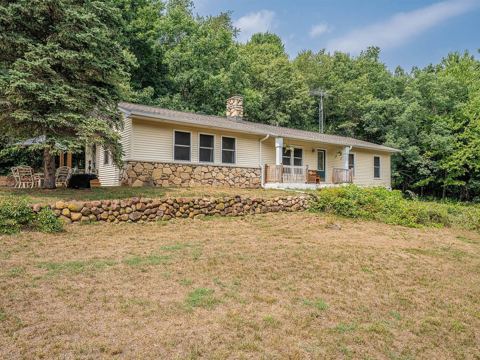 E892 Lauritzen Ln, Waupaca, WI 54981 Zillow