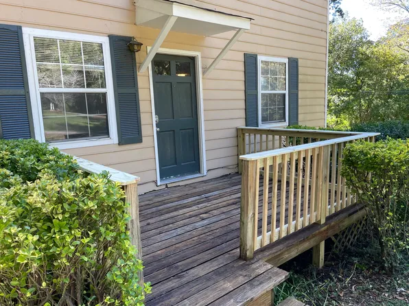 5326 Collegeview Dr, Ooltewah, TN 37363