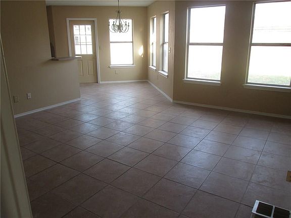 4th image of 7726 Wolf Dr