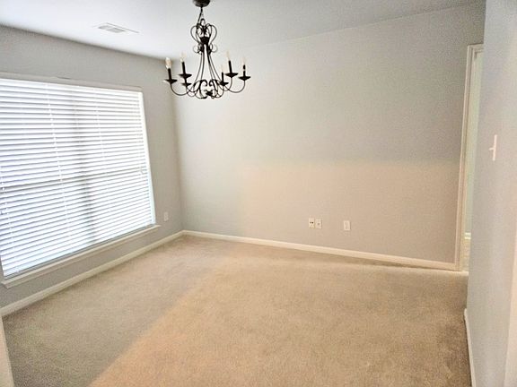 5th image of 15301 Fernhill Dr