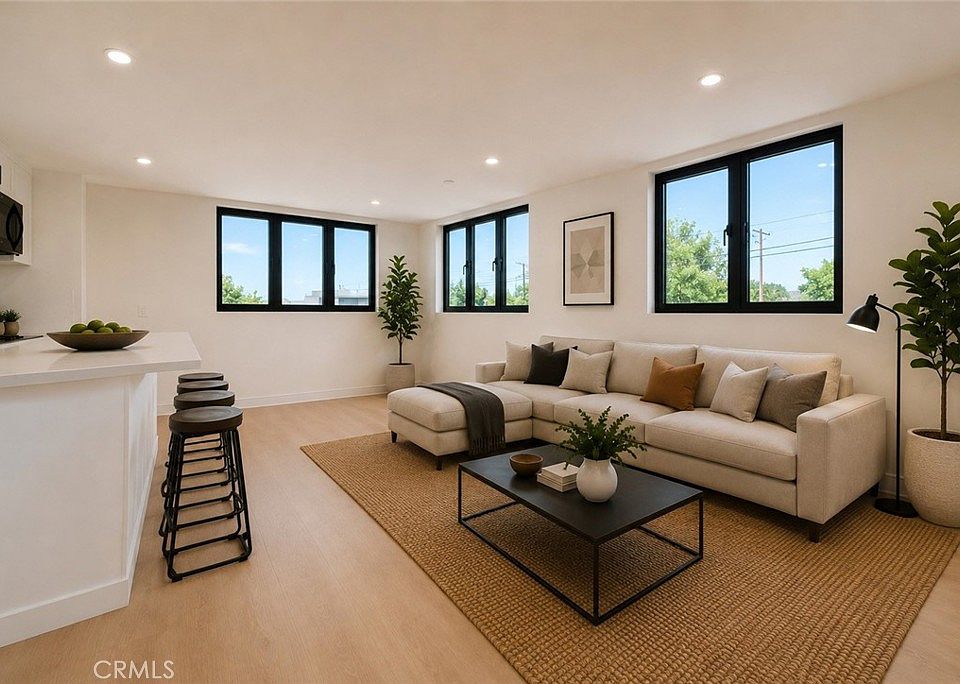 1st image of 2678 Newell St