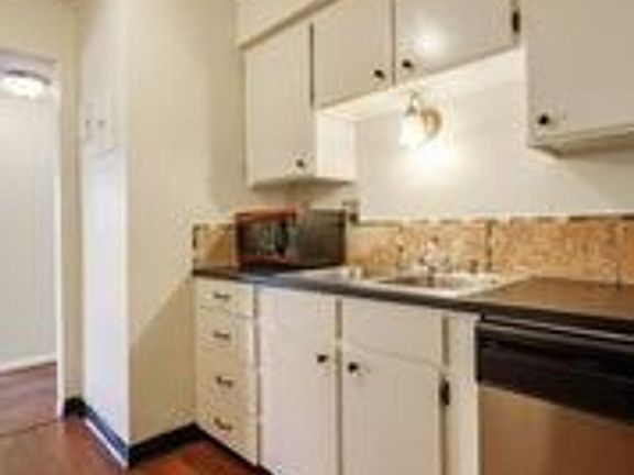 4th image of 3825 Montgomery Blvd NE APT 136