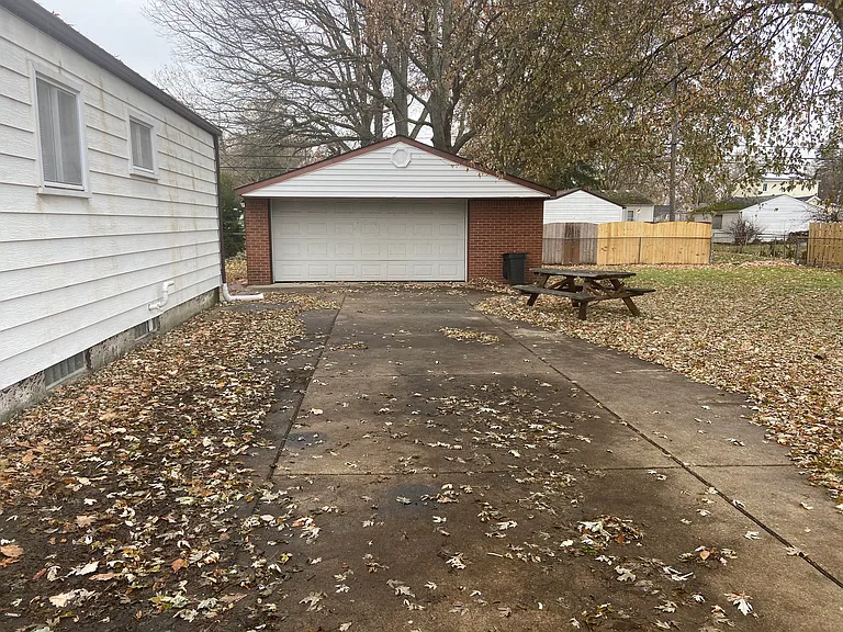 6010 Gulley St — Photo 2