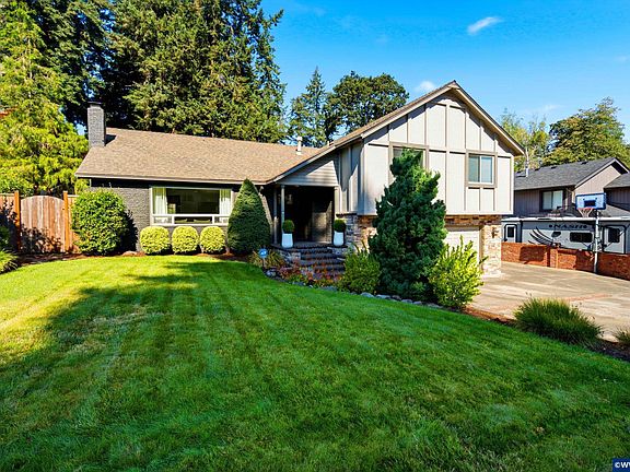 3rd image of 4685 Tragen Ct SE