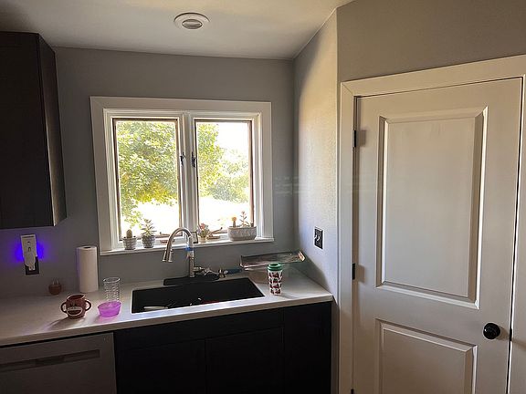 5th image of 1364 Ginkgo Ave