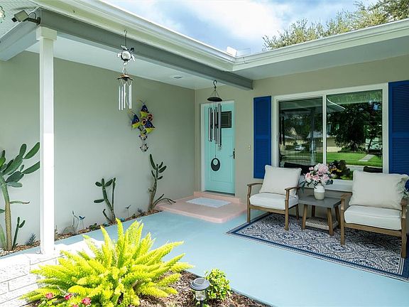 3rd image of 1472 QUEEN ANNE DRIVE