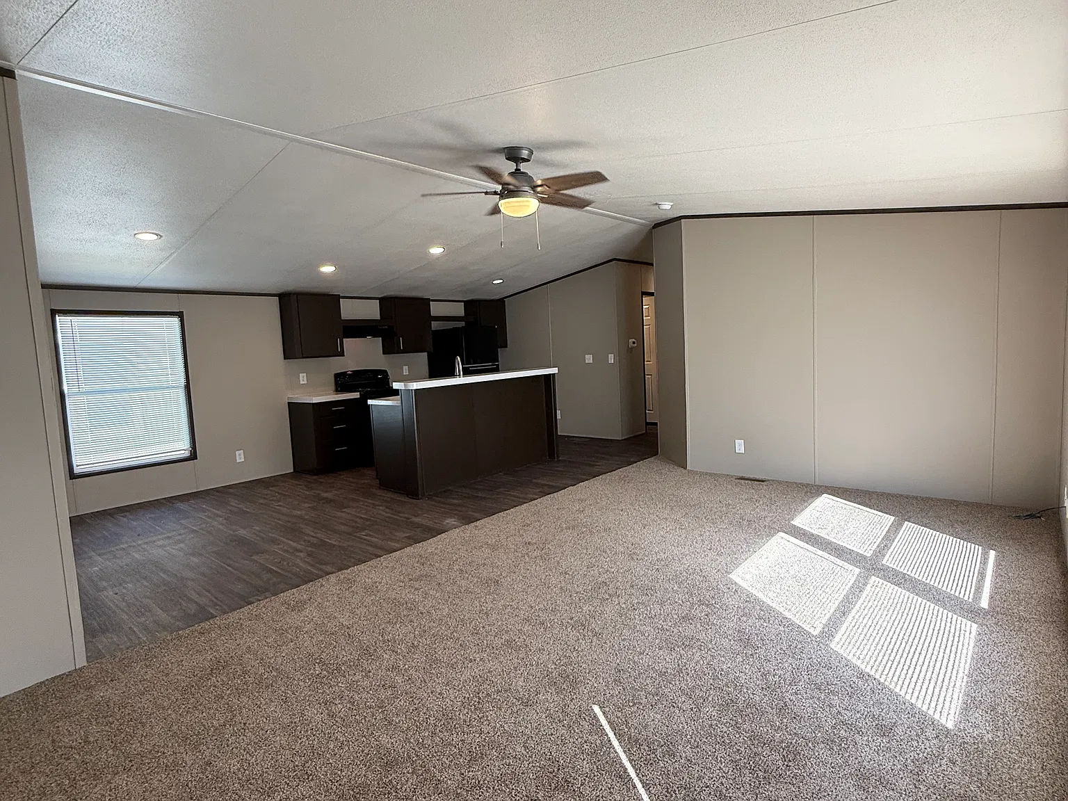 4 bed, 1248 sqft, $1,195 — Photo 4