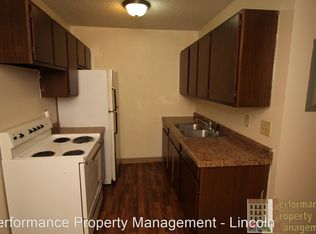 3205 N 41st St APT 11, Lincoln, NE 68504