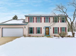 933 Montgomery Ct, Naperville, IL