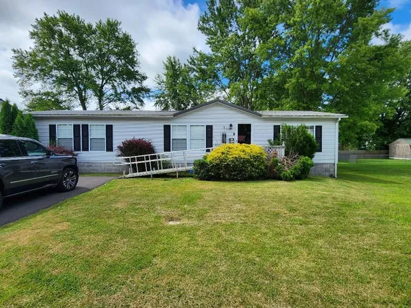 214 21st St, Oak Hill, WV 25901