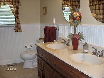 4th image of 7714 Hoff Ln