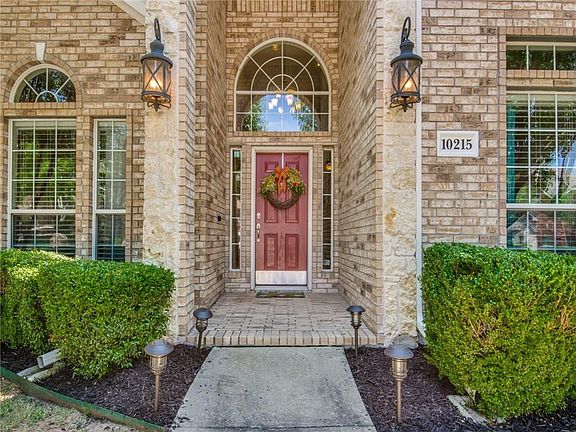 3rd image of 10215 Ferry Farm Ln