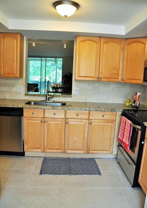 1st image of 14 Willowbrook Ln APT 202