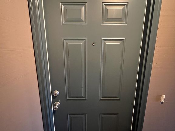 2nd image of 324 Avenue J #8