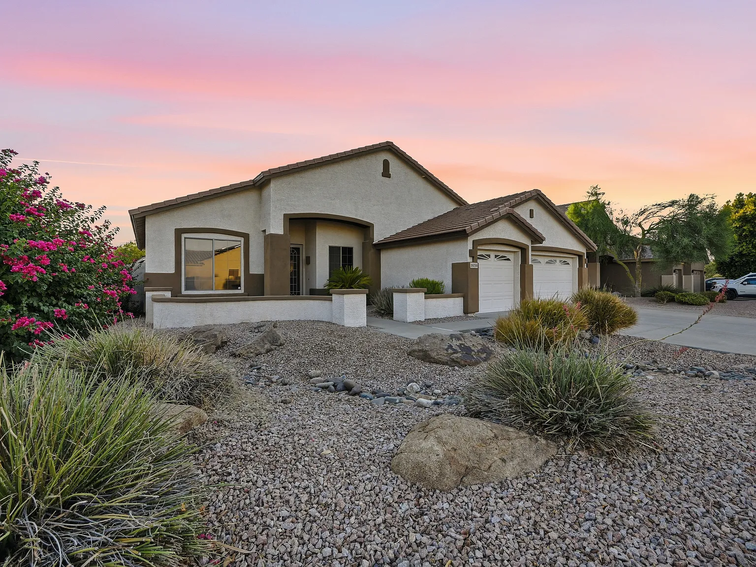 4 bed, 2.5 bath, 2507 sqft, $2,600 — Photo 1