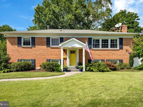 9506 Farmview Ct, Fairfax, VA 22032