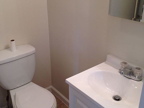 4th image of 630 N Christian St APT 3