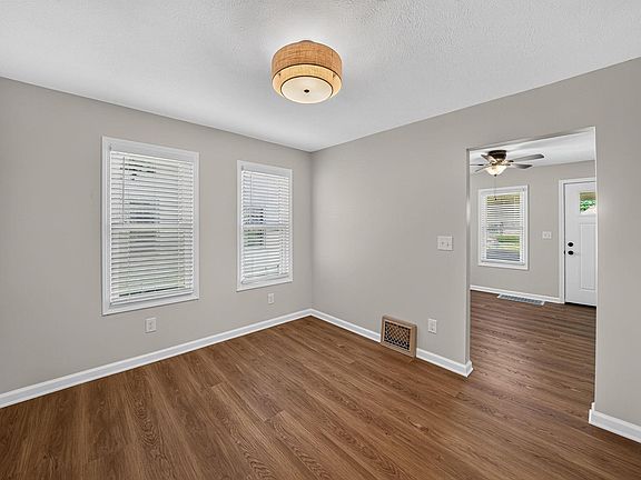 5th image of 208 George St