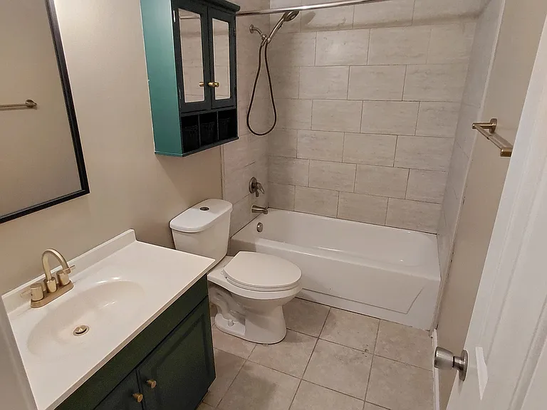 1109 W Los Angeles Cir — Photo 14
