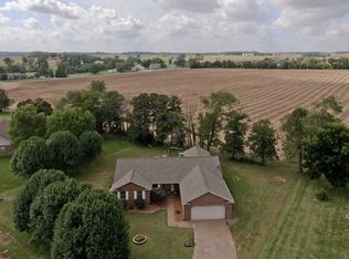 1004 Monica Ct, Haubstadt, IN 47639