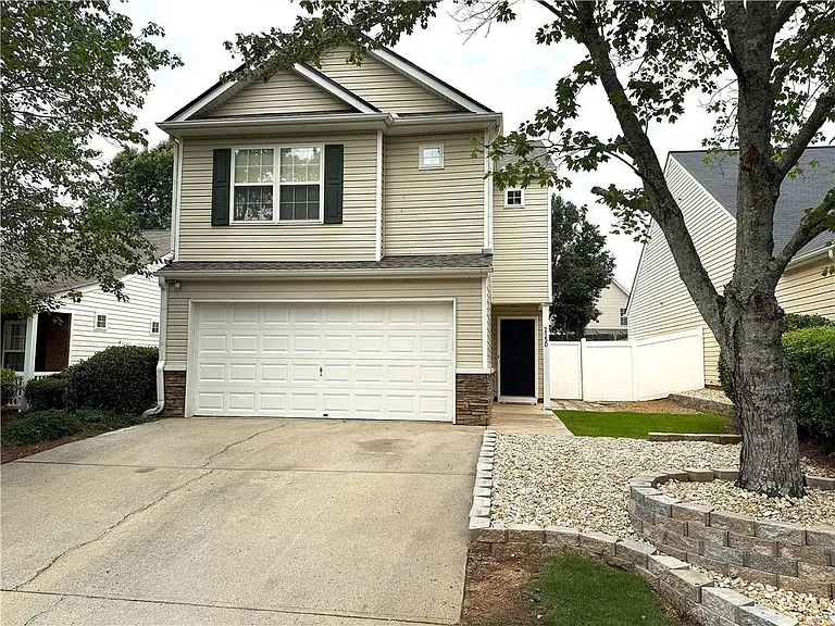 2150 Lexington Ln — Photo 1