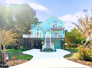 8713 Emerald Plantation Rd, Emerald Isle, NC 28594