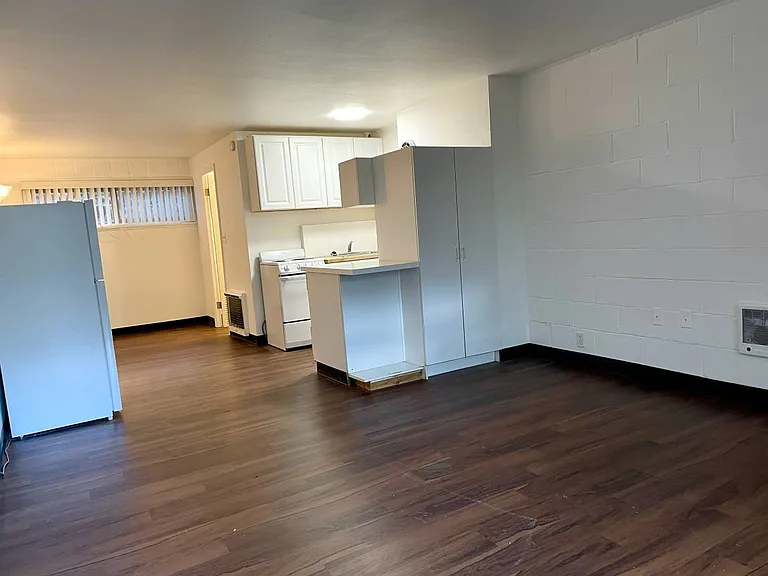 University View Apartments — Photo 11