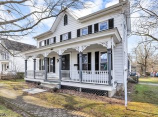 513 Harrison St, Frenchtown, NJ 08825