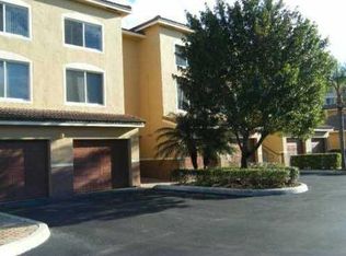 400 Scotia Dr APT 104, Hypoluxo, FL 33462
