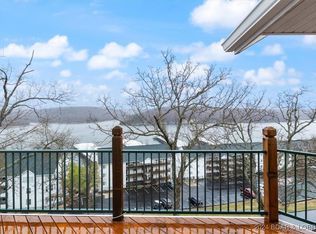 14 Park Pool Dr #4B, Kaiser, MO 65047