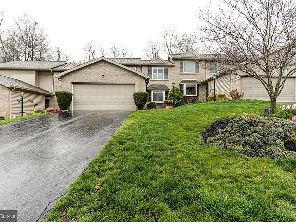 2nd image of 2710 Gateway Ct