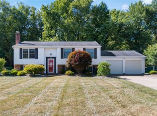 4730 Wildflower Dr, North Canton, OH