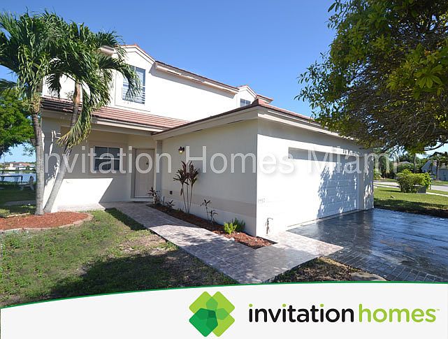 1st image of 1912 NW 184th Ter