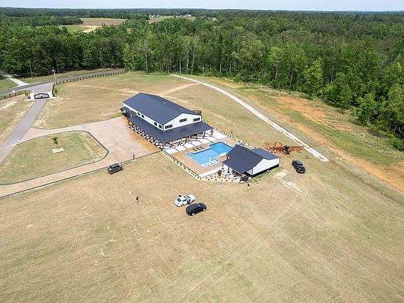 2nd image of 2805 Kendrick Rd