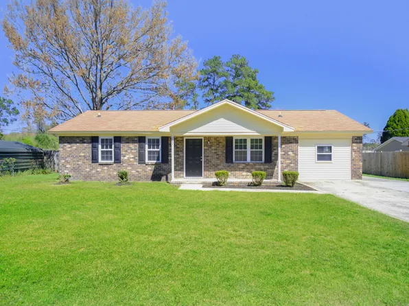 202 Gippy Dr, Summerville, SC 29486
