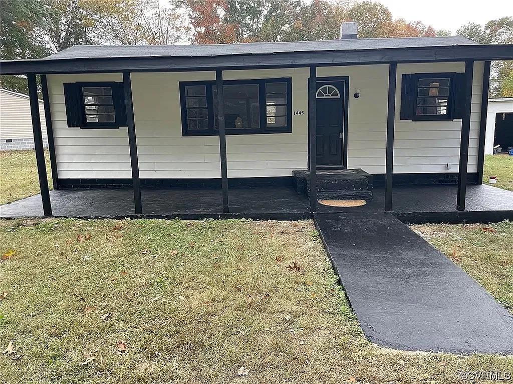 3 bed, 844 sqft, $1,750 — Photo 1