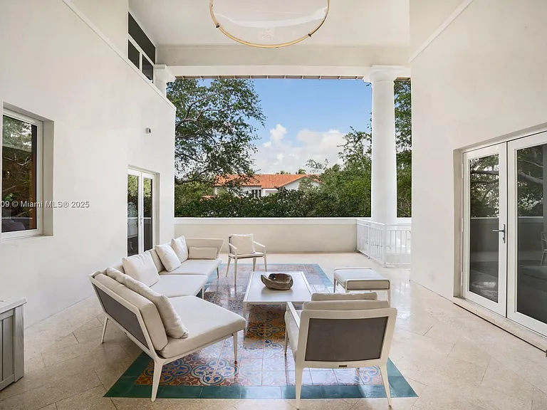 112 Paloma Dr — Photo 14