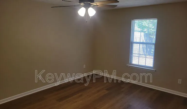 858 Pawley Ct — Photo 6