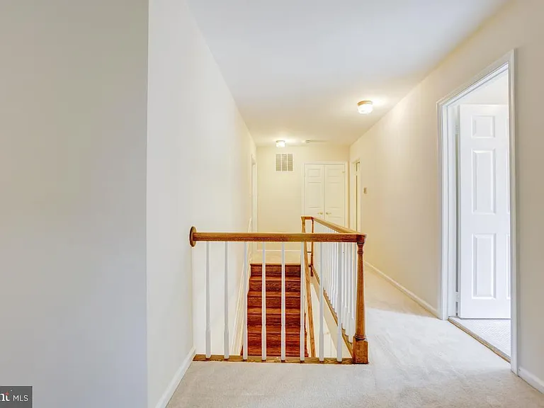 9548 Fox Hollow Dr — Photo 23