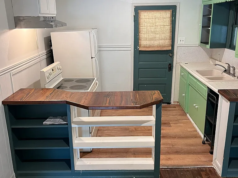 1016 Mead St — Photo 8