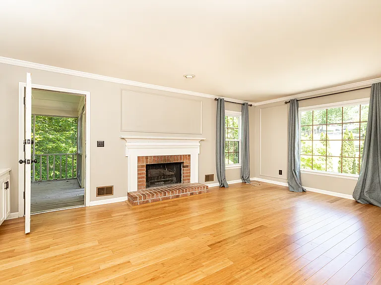 2124 Rockland Ct — Photo 17