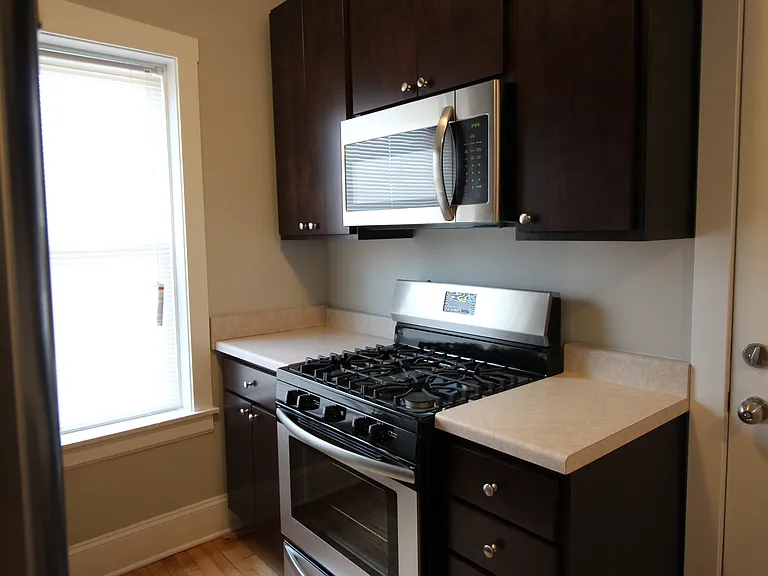 4413 N Lacrosse Ave #2 — Photo 8