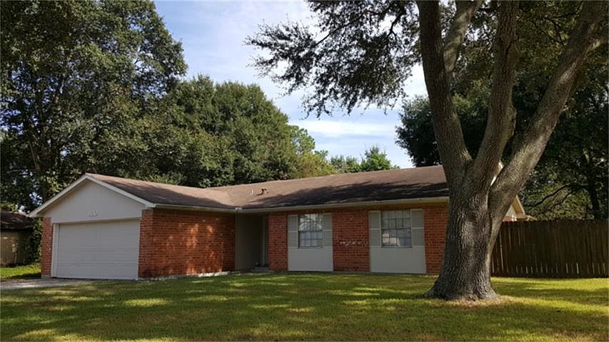 1st image of 8610 Carriage Creek Dr
