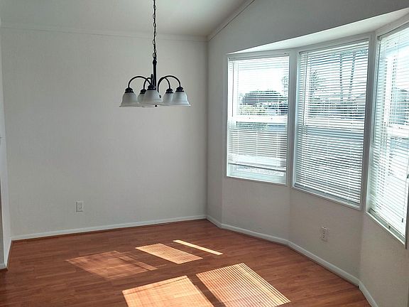 5th image of 127 S 75th Place