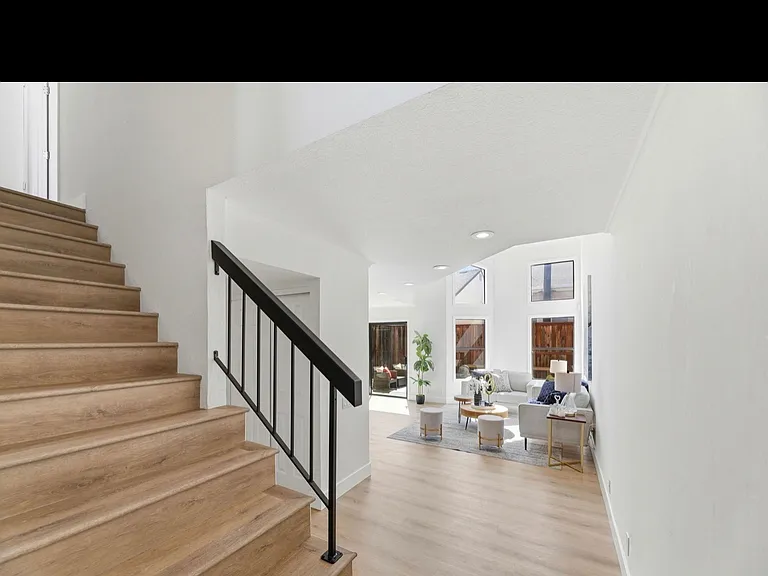 39607 Embarcadero Ter — Photo 9